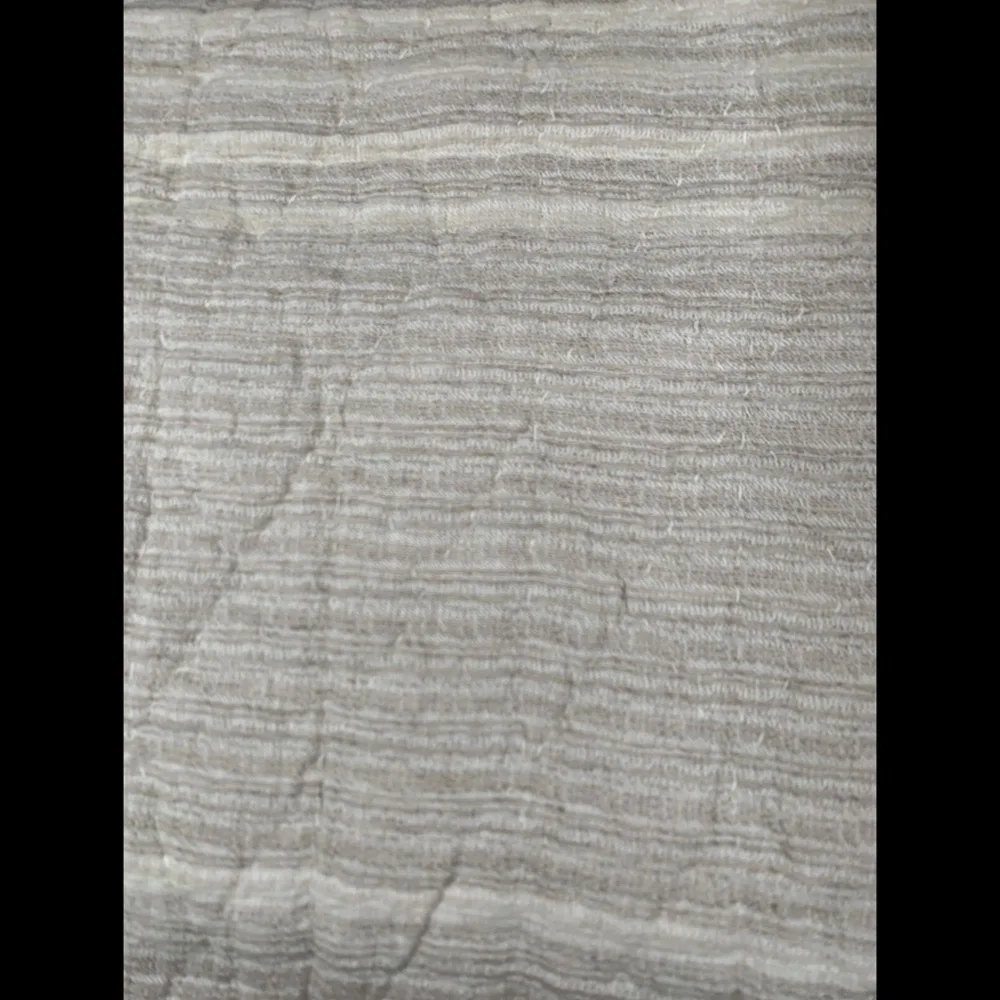 NIB Hotel Collection Honeycomb Full/Queen Coverlet in Linen/Cotton‎
